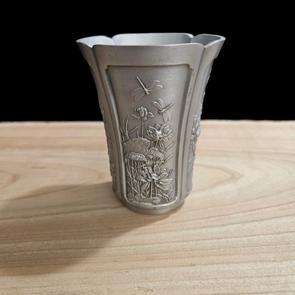 Royal Selangor Pewter Four Seasons Cup Embossed Floral Panel Tumbler - Picture 4 of 7